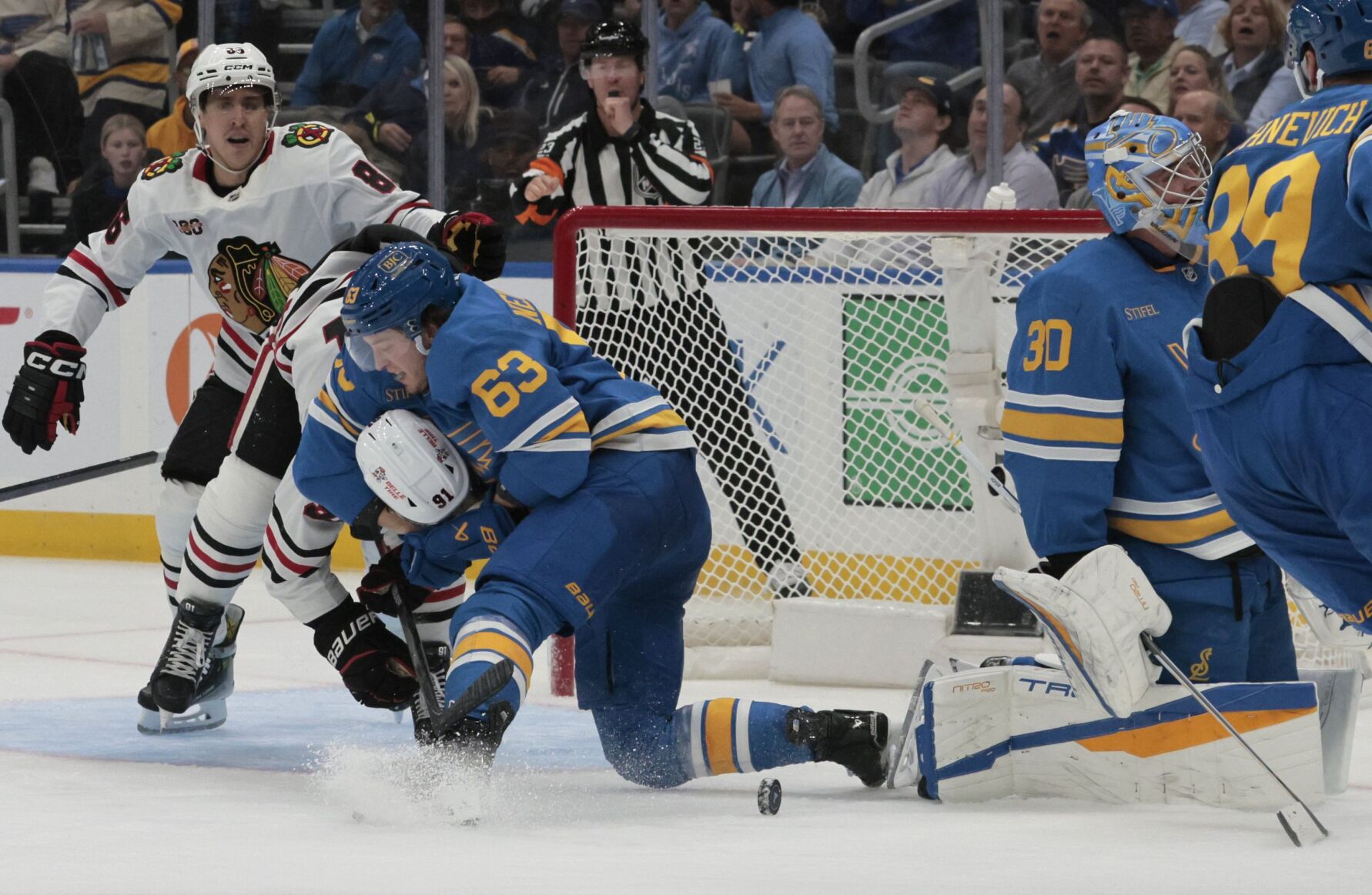 The 最新杏吧原创 Blues host Chicago Blackhawks